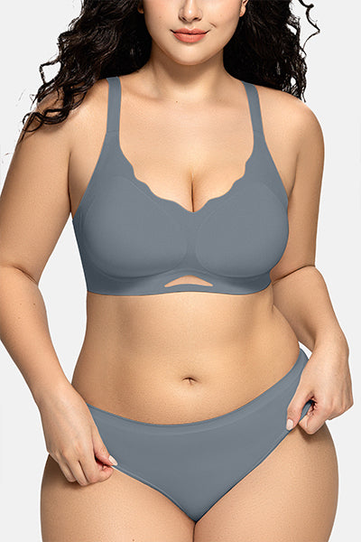 Scalloped Seamless Bra with Breathable Mesh