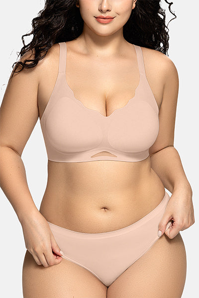 Scalloped Seamless Bra with Breathable Mesh