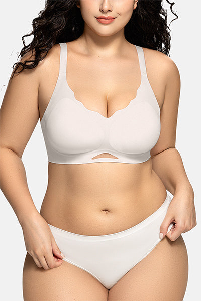 Scalloped Seamless Bra with Breathable Mesh