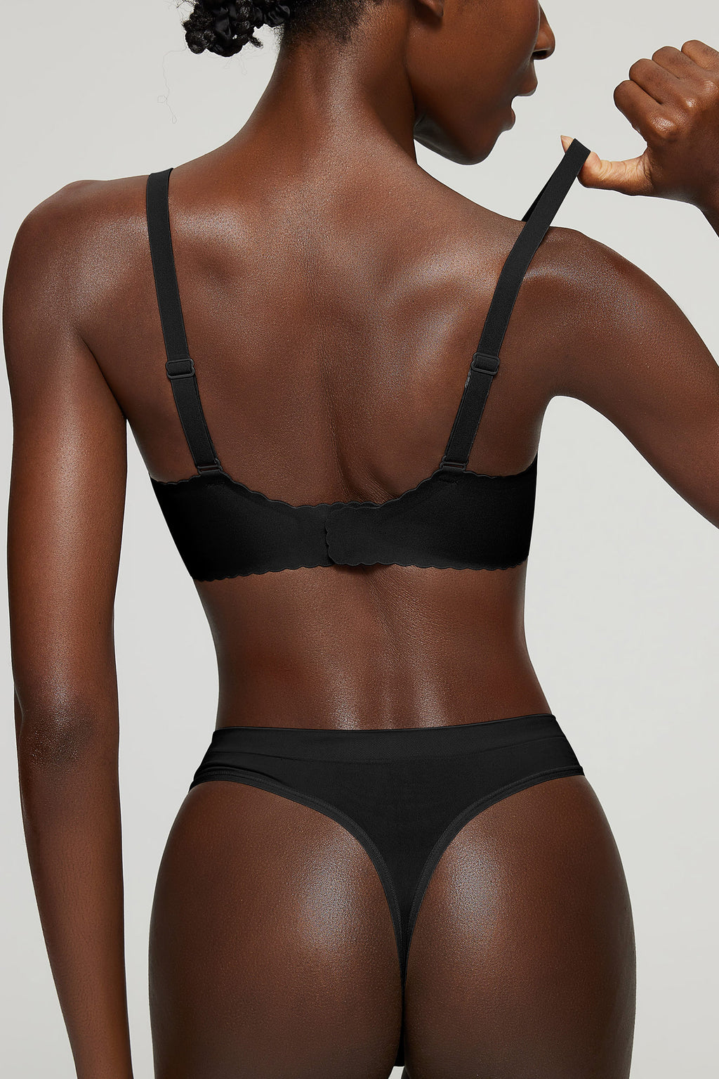 Deep V Mesh Seamless Wireless Bras
