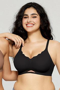 Scalloped Seamless Bra with Breathable Mesh