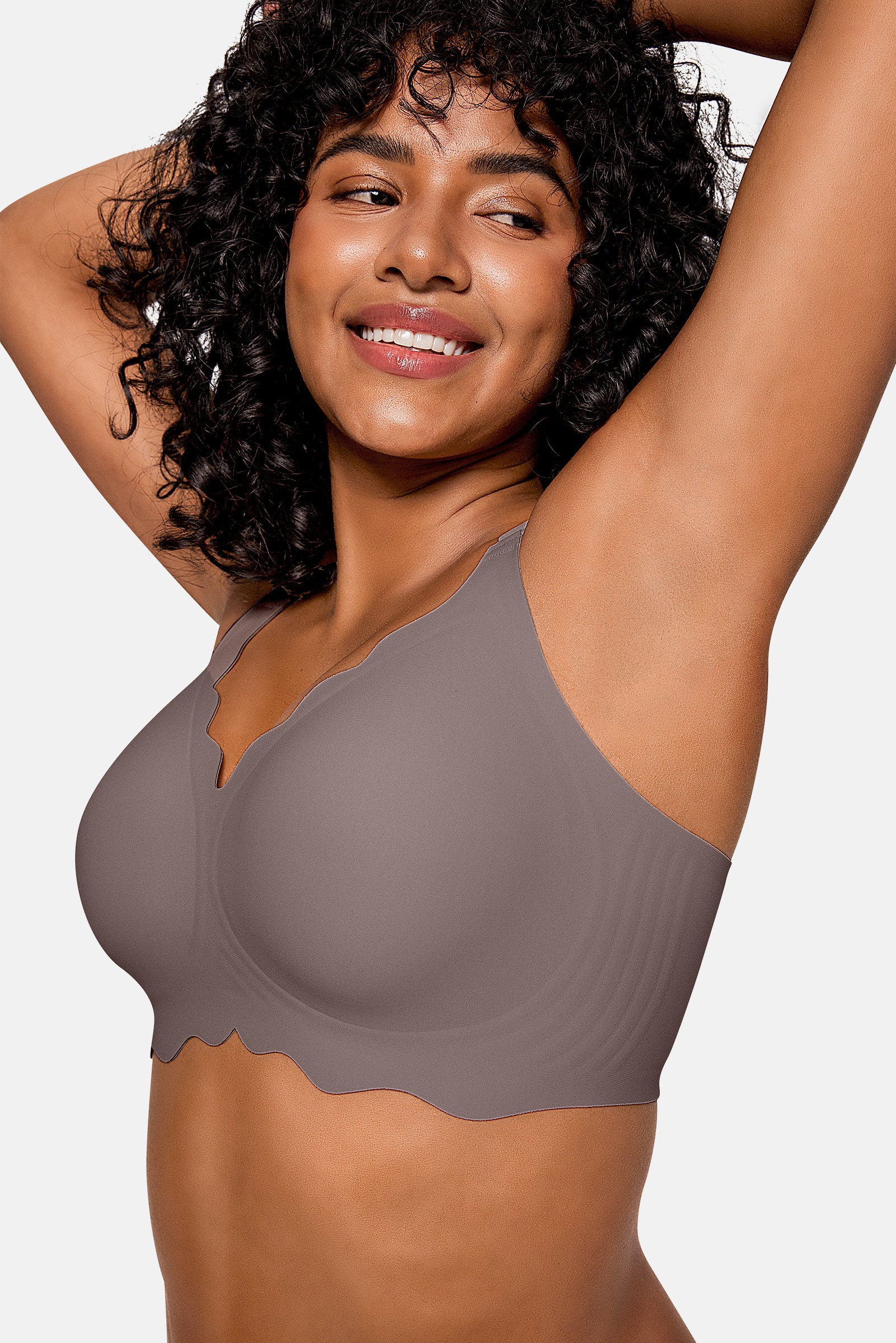 Seamless Scalloped Bras