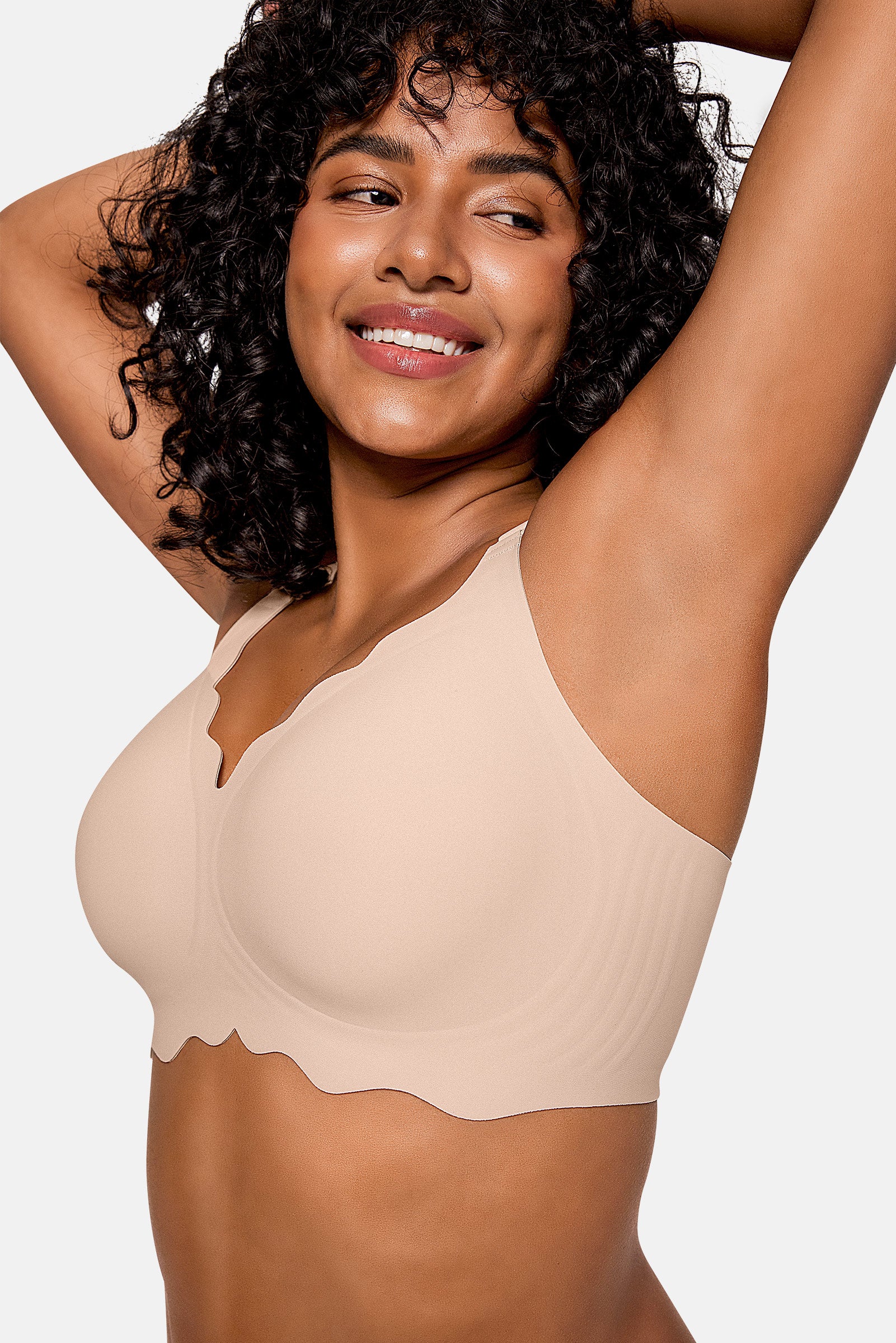 Seamless Scalloped Bras