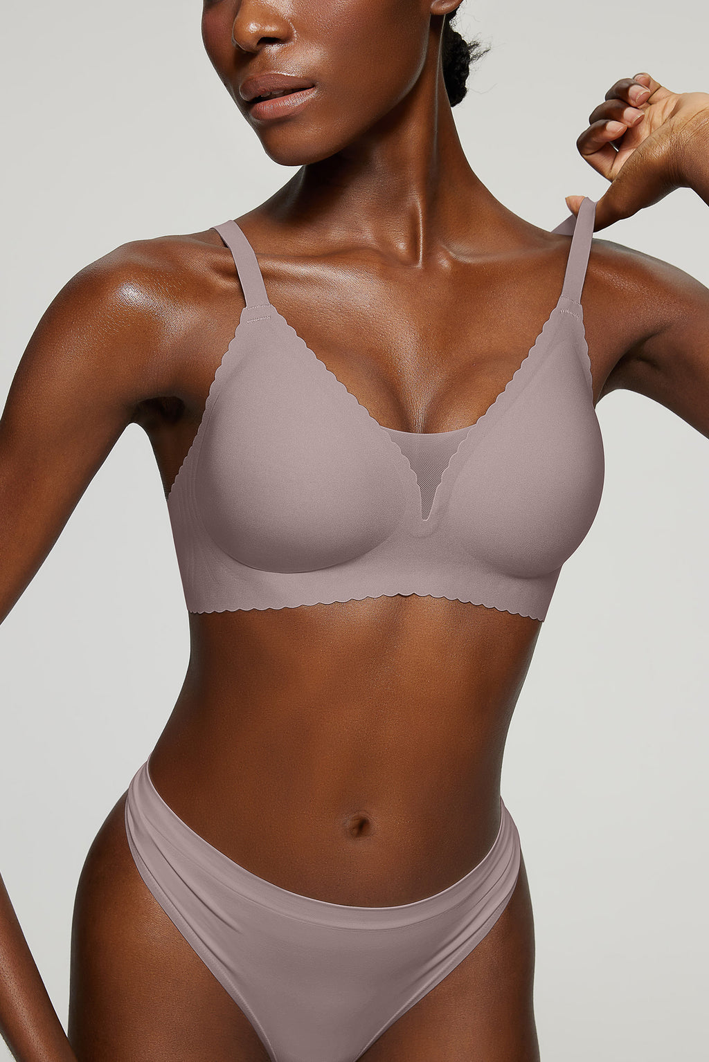 Deep V Mesh Seamless Wireless Bras