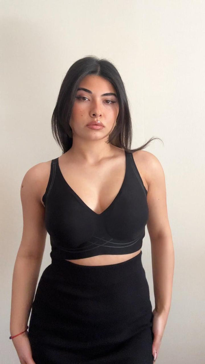 Customer wearing a black wireless bra
